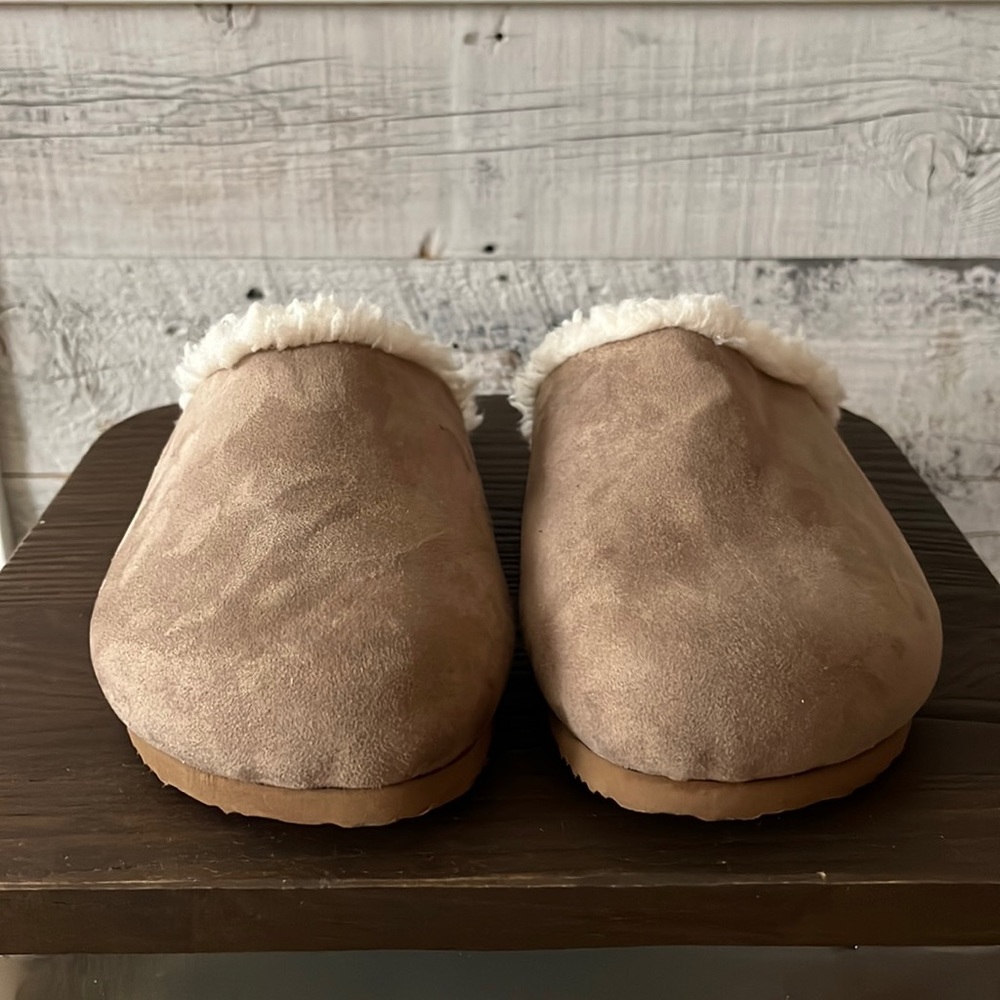 J.Crew women’s slip-on shoes. Size 8